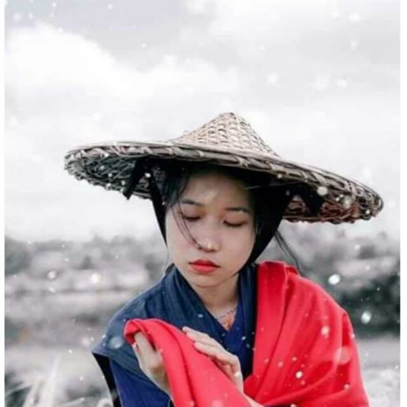 Nón lá cổ.