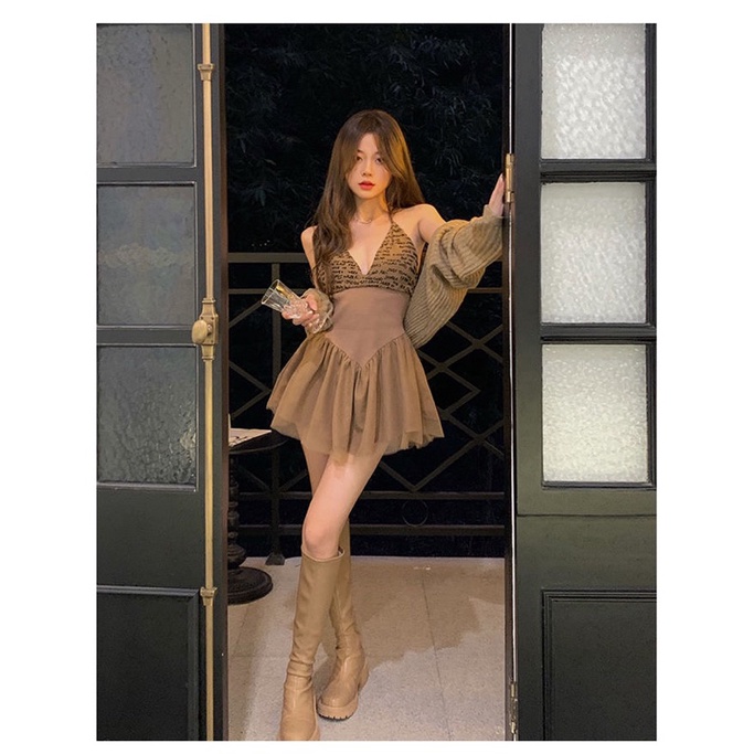 Váy 2 Dây Khoét Ngực Hở Lưng Cột Dây Dáng Xoè