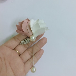 Cài áo hoa ngọc lan hồng