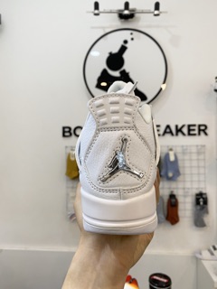 N Jordan 4 white