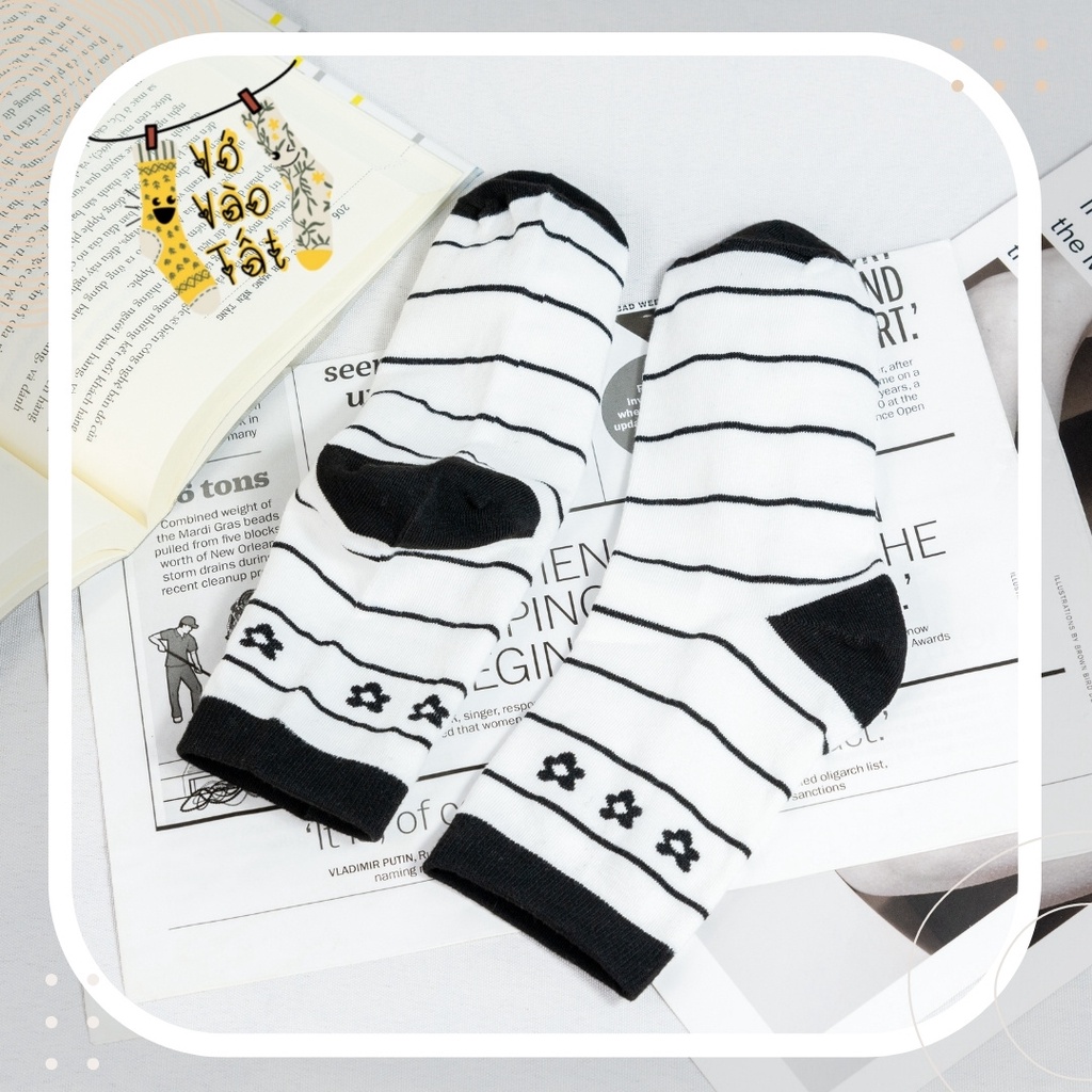 TẤT VỚ CỔ CAO NỮ HỌA TIẾT HOA TRẮNG ĐEN CỔ ĐIỂN