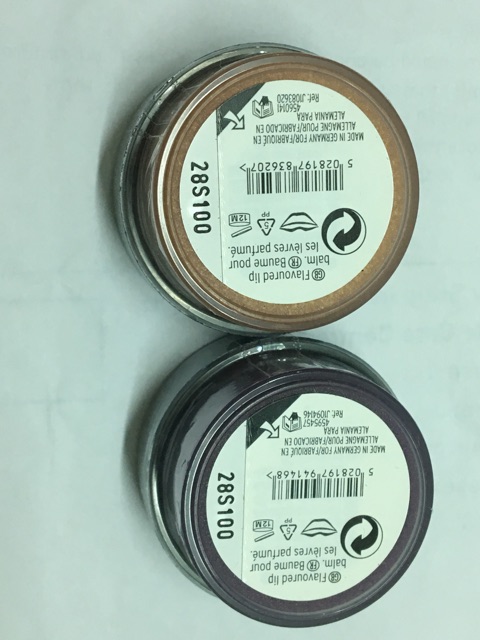 Son dưỡng môi The Body Shop Born Lippy Lip Balm