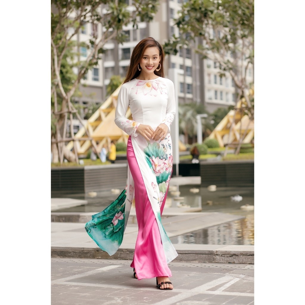 Áo dài truyền thống nữ trắng cổ tròn vải lụa in hoa sen có nhiều size | BigBuy360 - bigbuy360.vn