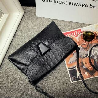 Túi CLUTCH cầm tay da cá sấu