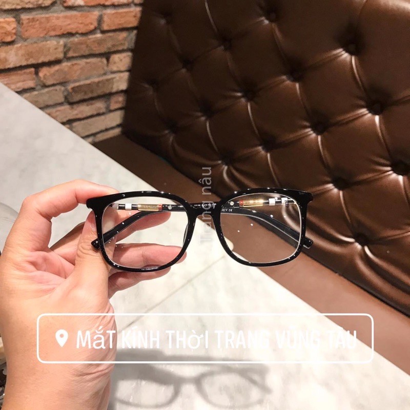 KÍNH VUÔNG GIẢ CẬN
