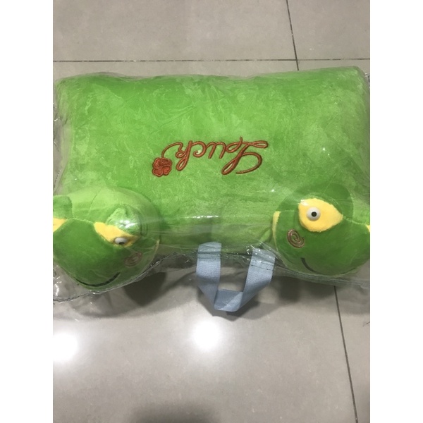 gối đi xe máy 2 đầu con ếch, doremon, mèo helo, vit, chó