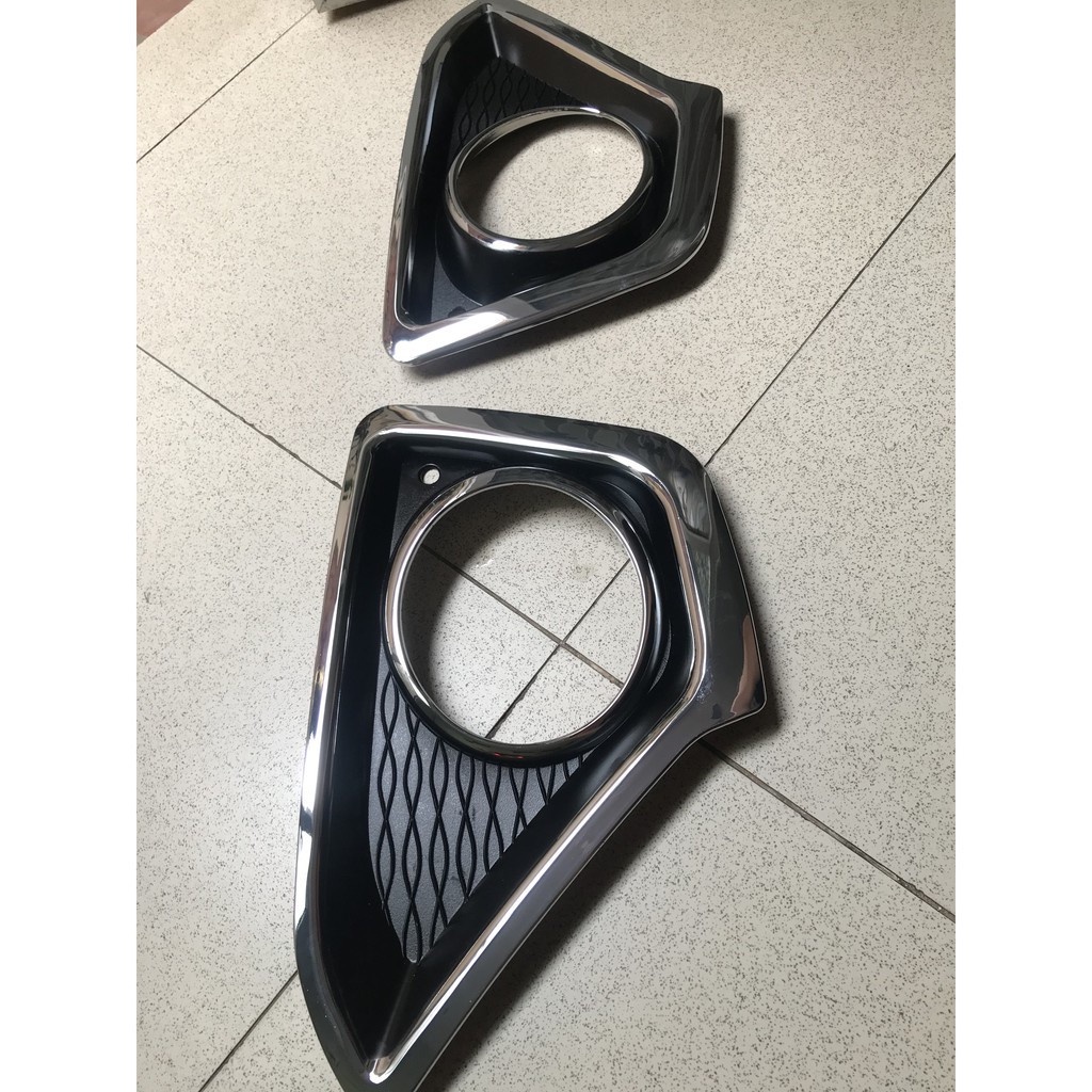 Ốp viền đèn gầm trước + sau xe Hyundai i10 2014- 2015- 2016 hatchback
