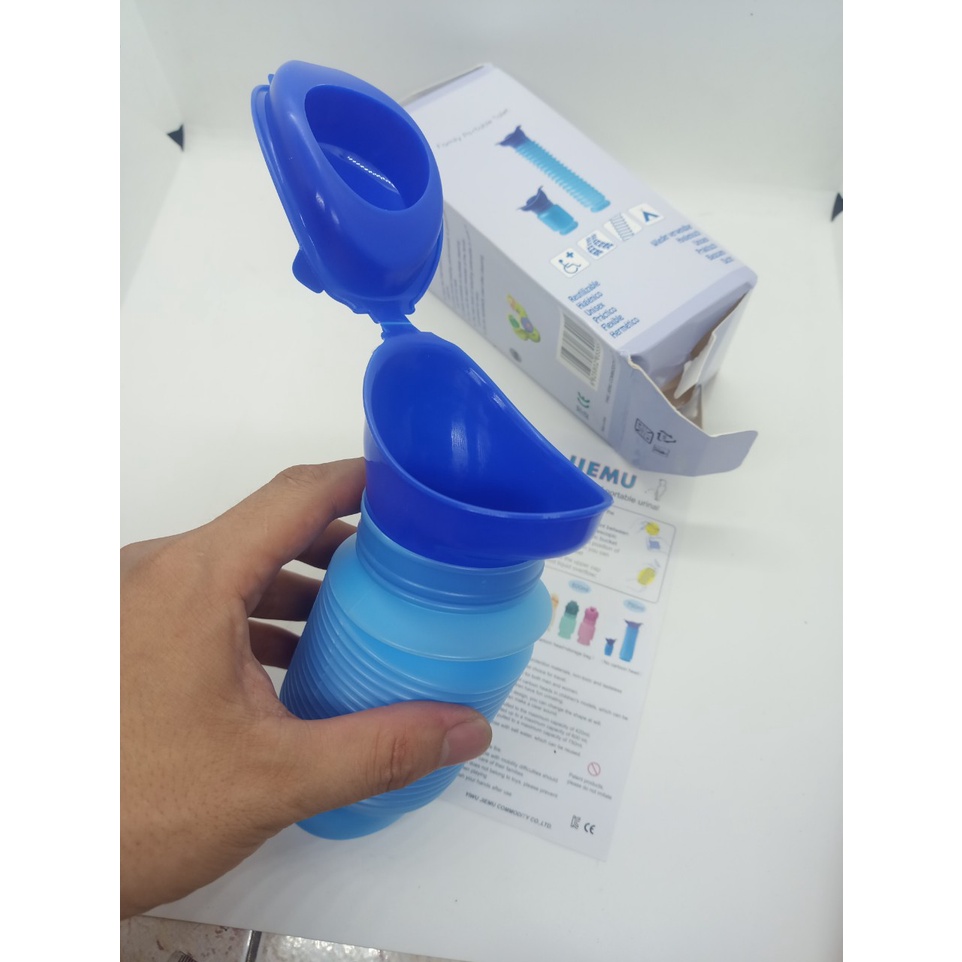 bồn tiểu mini di động có nắp cài chắc chắn, có thể kéo dãn để tăng thể tích chứa, chất liệu nhựa siêu bền