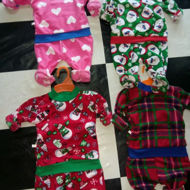 Combo 100k 3 bộ nỉ bông 200 cho Đủ màu cho bé trai và bé gái luôn ạ. Size 8-18kg ạ. Các mẹ tha hồ di