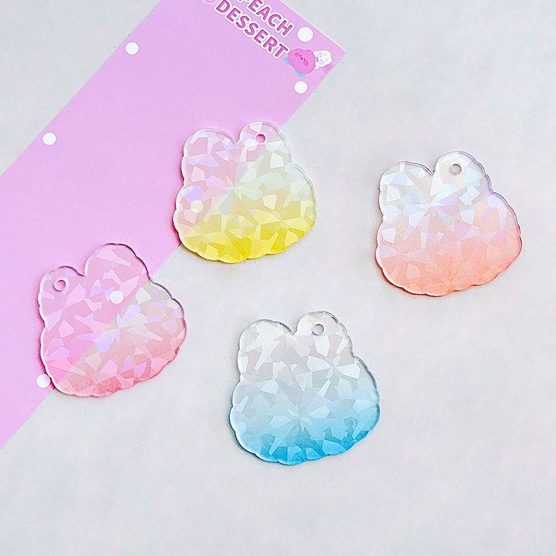 Chìa khóa acrylic nhiều màu sắc.