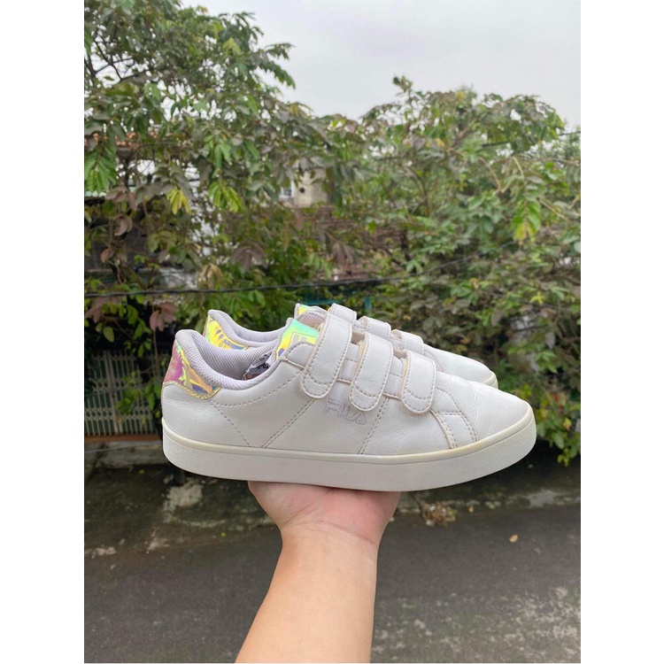 Giày Fila size 240
