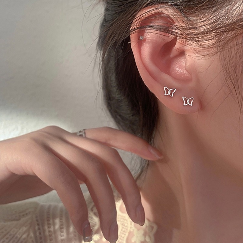 1 Đôi Bông Tai Bạc S925 Họa Tiết Bướm Chéo Mini Thời Trang Cho Nữ