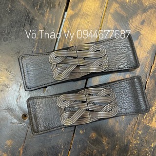 Đai váy gài trước