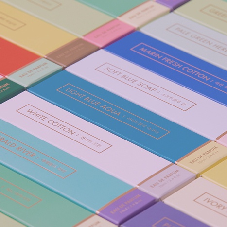 Mumchit Fabric And Living Perfume Fiber Deodorant 70ml / Nước Hoa Vải