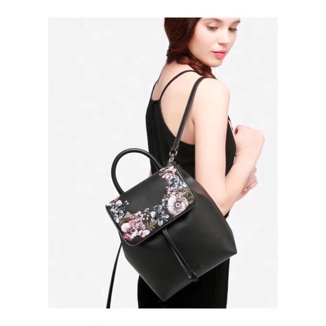 [NHẬP WBSFREE GIẢM 15%] Balo thêu Charles  Keith