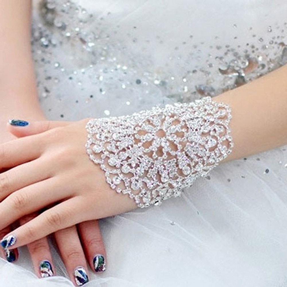 Vòng tay cô dâu bằng hợp kim thiết kế hoa đính đá lộng lẫy cho nữ