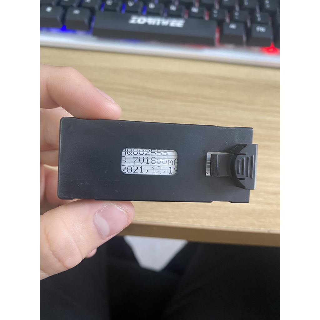 Pin Flycam E88, E88pro, E525, P5 Pro Dung lượng cao 1800mha - Hàng chính hãng