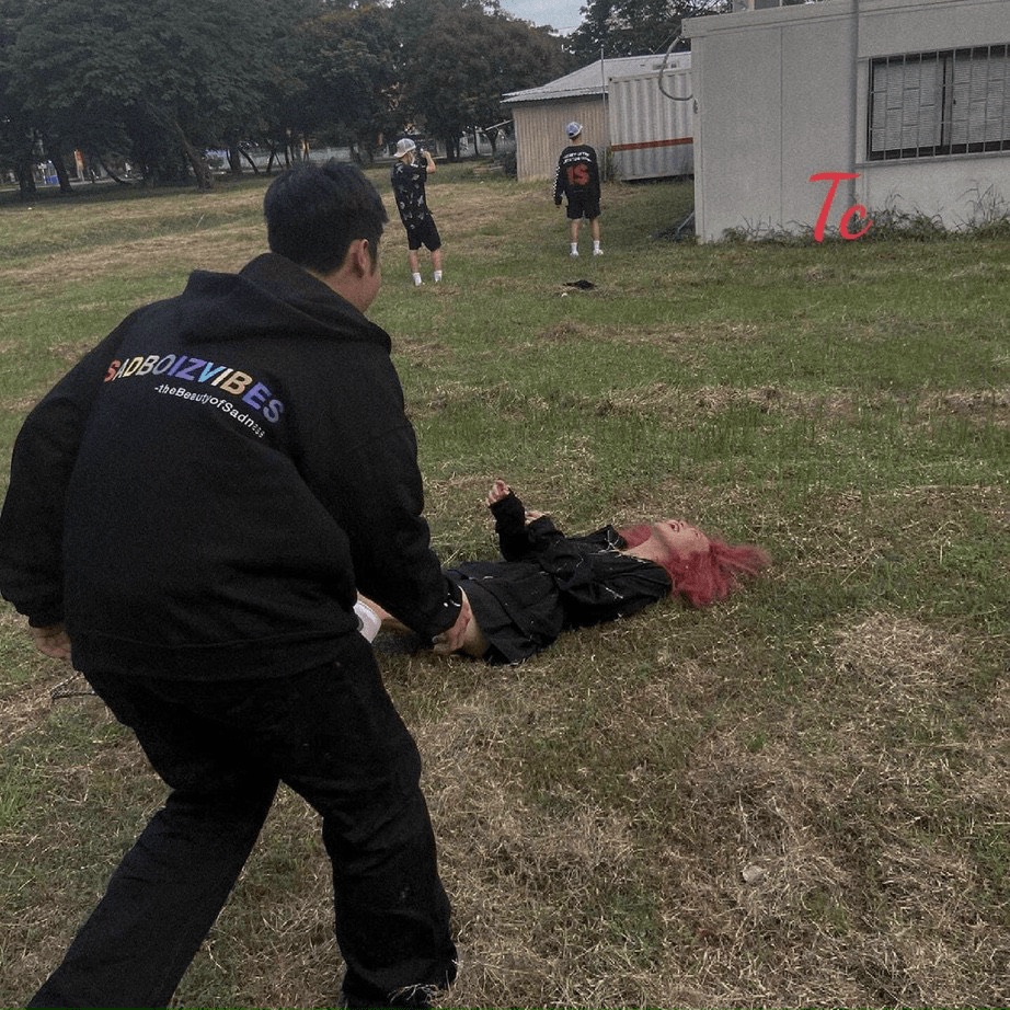 (MẪU MỚI) ÁO KHOÁC HOODIE NỮ CÓ DÂY KÉO CHỐNG NĂNG THỜI TRANG GIỚI TRẺ SÀNH ĐIỆU SHOP VALENTINA