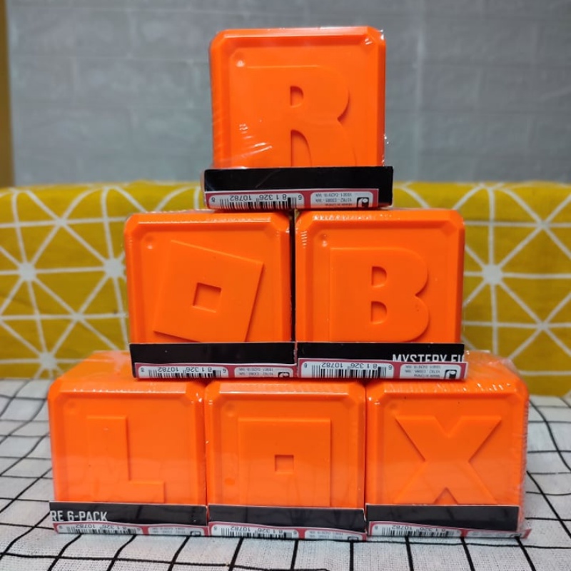 Roblox toy box series 8 celebrity Chính Hãng Có Code