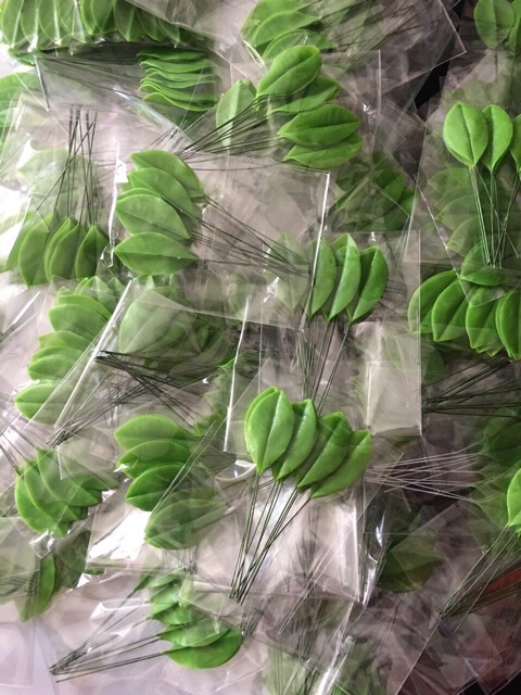 Lá hoa đất sét / lá đào / lá mai đất sét 17k/ set 10 cái làm sản phẩm handmade