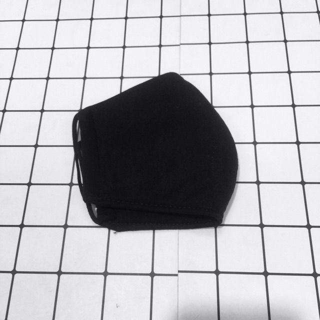 Khẩu trang vải cotton màu đen 3 lớp vó dây rút tùy chỉnh kích thước | BigBuy360 - bigbuy360.vn