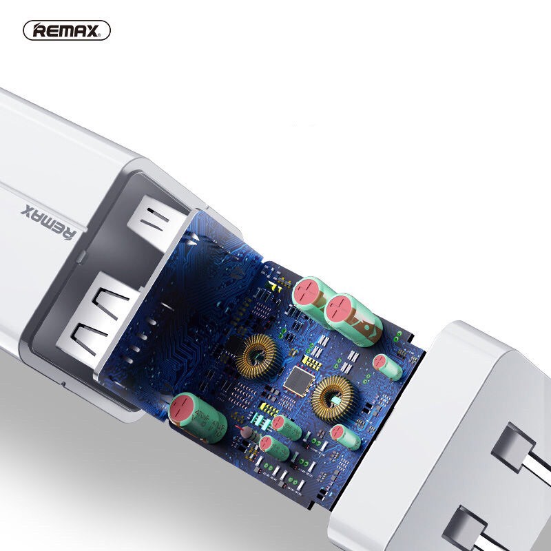 Củ sạc 4 cổng USB Remax RP-U43 hỗ trợ sạc nhanh, nhỏ gọn tích hợp nhiều cổng sạc - sạc đồng thời 4 thiết bị