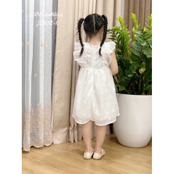 Đầm June màu trắng chất liệu tơ ren mềm mịn sang trọng