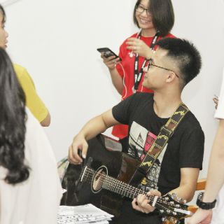 Dây đeo đàn guitar Fender