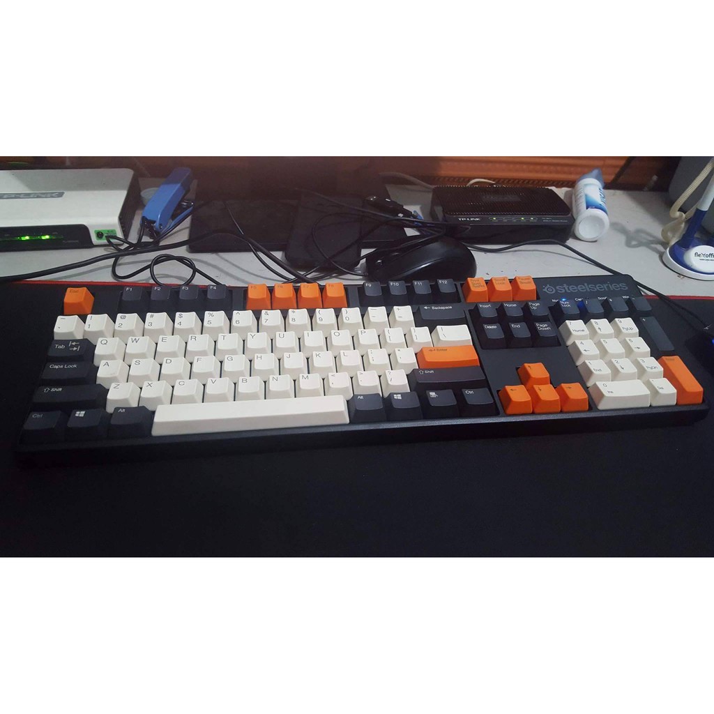 Set keycap Carbon phần chữ màu trắng ngà intop, ninja chất liệu thick PBT dày 1.5mm 108 phím, km thêm keypuller,