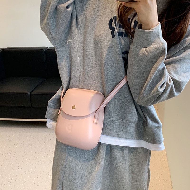 Túi đeo chéo Ielgy kiểu dáng yên ngựa cao cấp dễ phối đồ