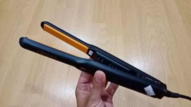 Máy là cụp bản siêu nhỏ,  máy là thẳng bản siêu nhỏ