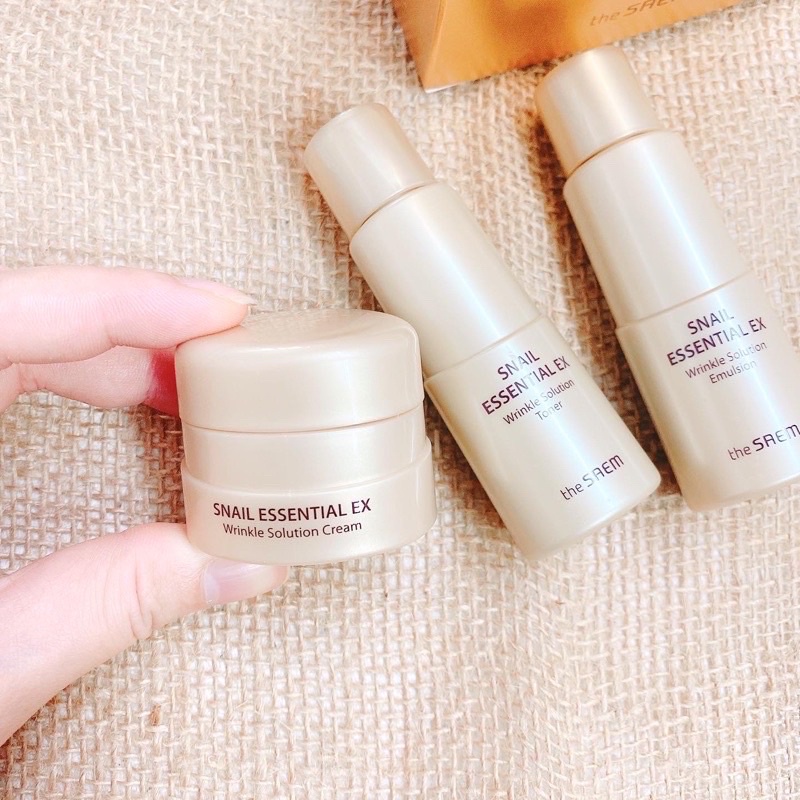 Set dưỡng làm sáng da, chống lão hóa  SNAIL ESSENTIAL EX WRINKLE SOLUTION Special set