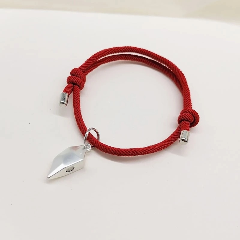 Set 2 Vòng Tay Mặt Trái Tim Có Nam Châm Cho Cặp Đôi