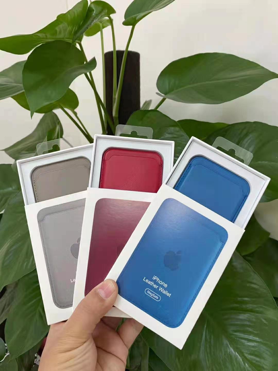 Ví đựng thẻ từ tính có khắc logo thời trang dành cho Iphone