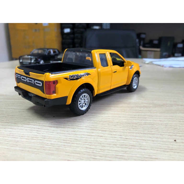 Mô hình xe siêu bán tải Ford F150 Raptor tỉ lệ 1:32 bằng hợp kim
