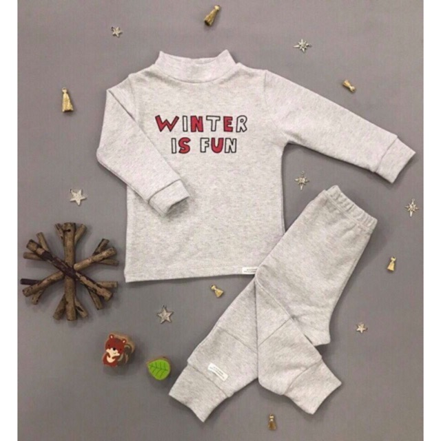 Bộ đồ MOMMA cổ 3 phân 