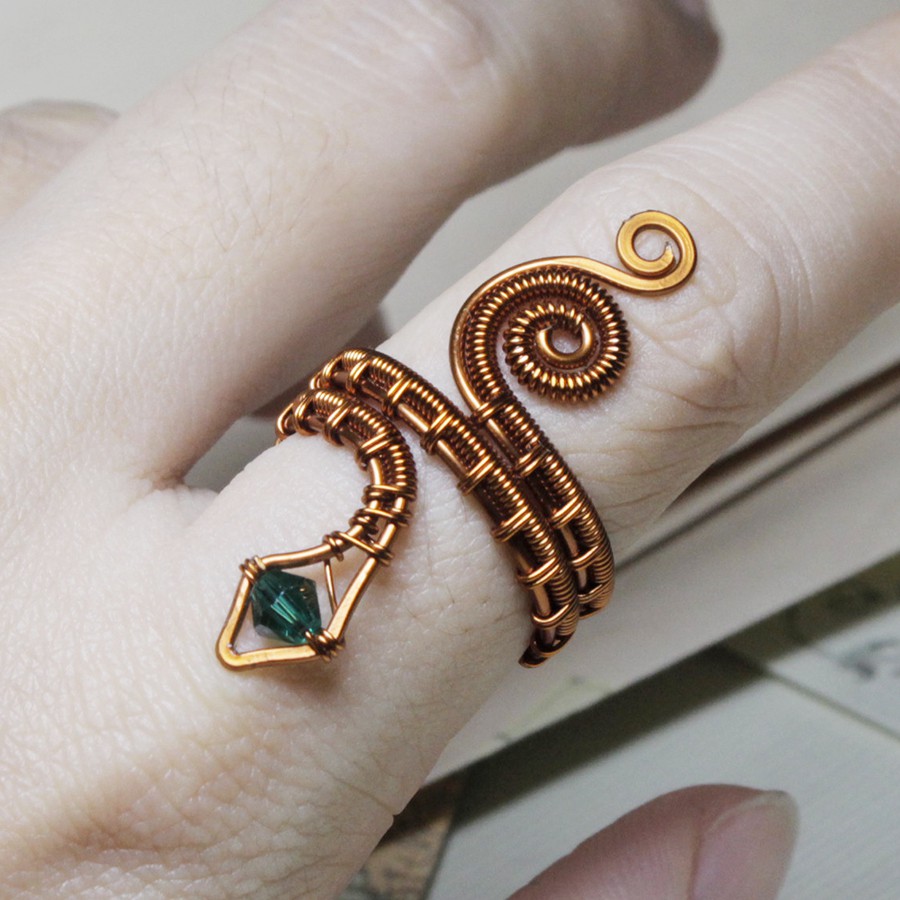 Nhẫn Handmade thiết kế hình rắn cho nữ siêu cá tính