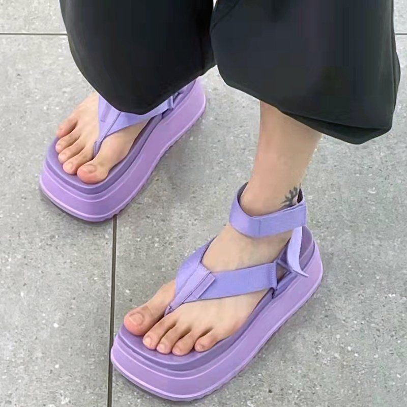 Giày Sandal Mùa Xuân Dày Dặn Tăng Chiều Cao Phong Cách Mới Cho Nữ
