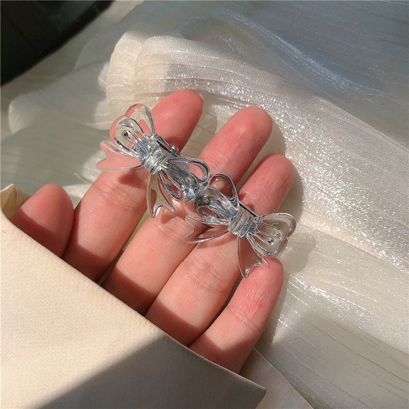 Kẹp Tóc Hình Chiếc Nơ Màu Trong Điệu Đà Tiểu Thư Peachy