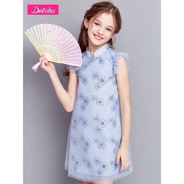 V113 - Váy ren xanh hoa thêu bé gái