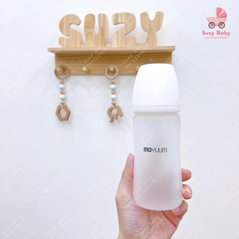 Bình sữa Moyuum thuỷ tinh tráng Silicon cao cấp siêu nhẹ siêu bền 150/250ml ( kèm núm)