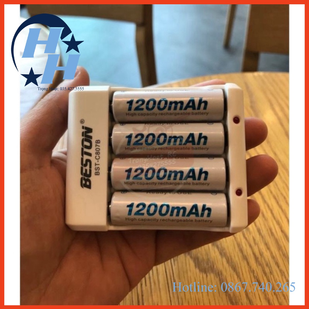 Combo 4 pin AA 1200mAh kèm sạc hãng BESTON