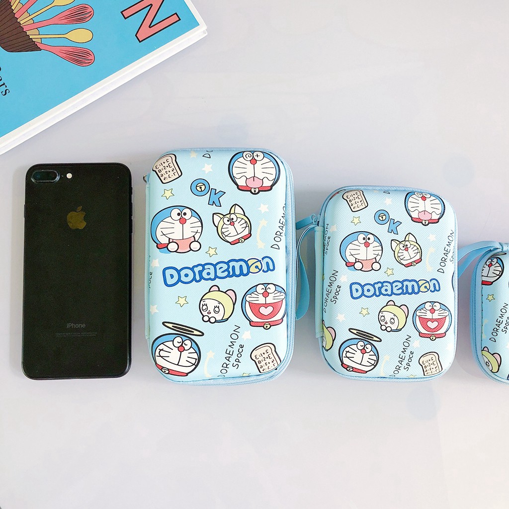 Doraemon Túi Đựng Tai Nghe / Tiền Xu / Mỹ Phẩm Họa Tiết Hoạt Hình Dễ Thương Tiện Dụng Mang Theo Du Lịch