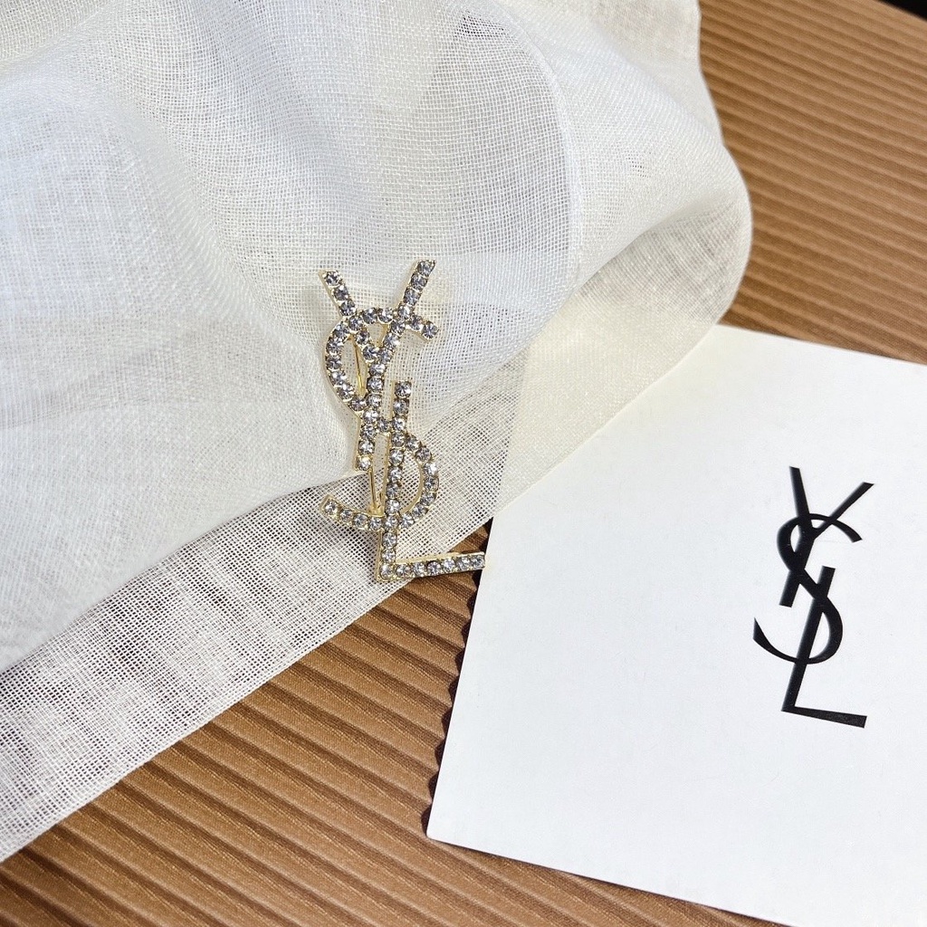 Huy Hiệu Cài Áo Hình YSL Thời Trang Cho Nam Nữ