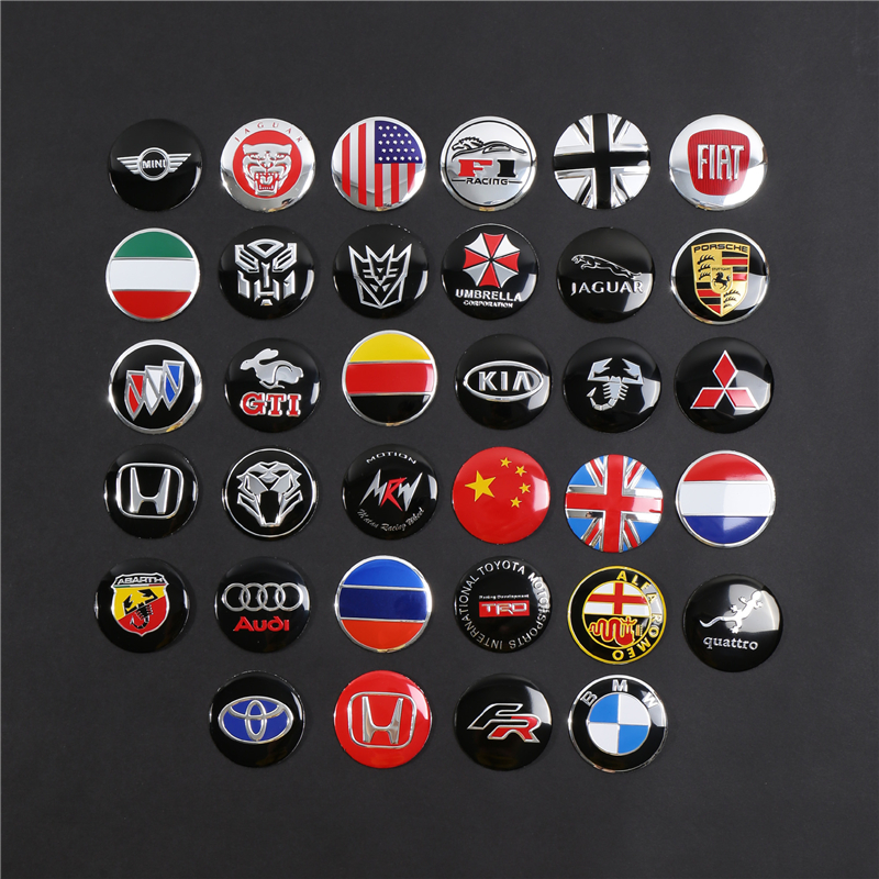 Miếng dán trang trí trục bánh xe hơi độc đáo