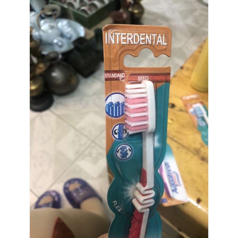Bàn chải đánh răng Aquafresh thương hiệu Đức