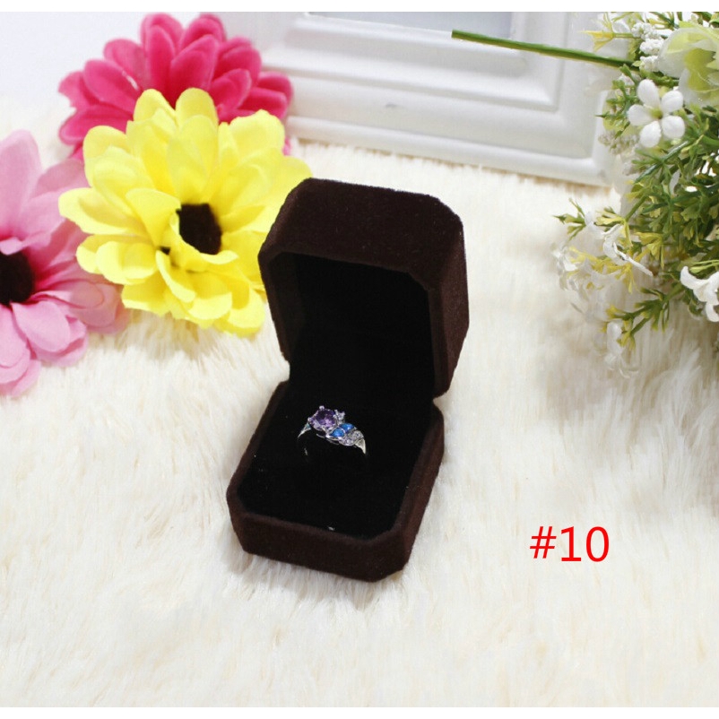 Hộp Đựng Trang Sức Hình Vuông Bằng Nhung Thời Trang