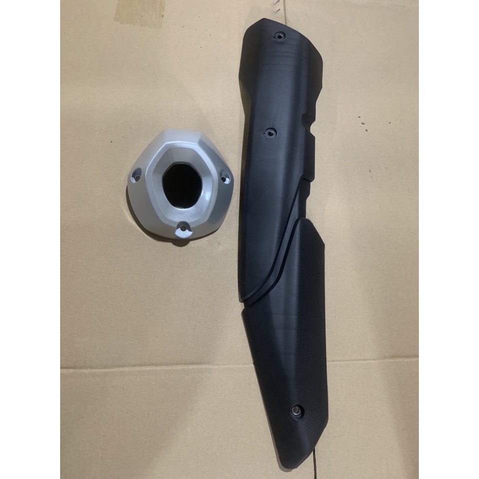 Ốp pô và chụp đích pô xe exciter 155 mẫu giả zin