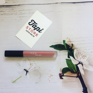 Son Huda Beauty Liquid Matte Lipstick