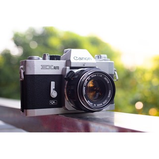 [Thanh lý] Máy ảnh film Canon EXauto tặng kèm filter và flash decor